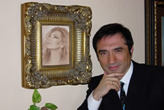Antonio Montiel  y retrato de Rocío Jurado